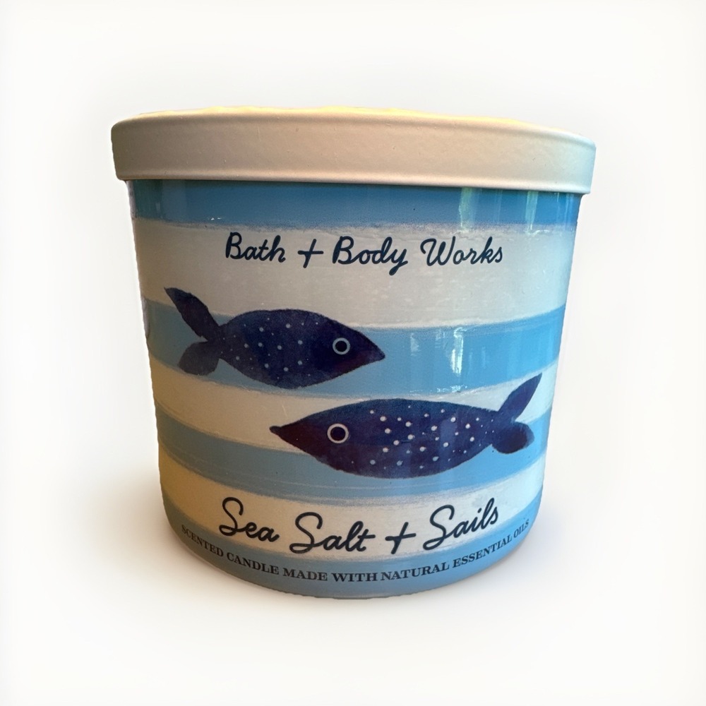 Bath and Body Works 3 Wick Candle Sea Salt + Sails Fish Natural‎ Essential Oils